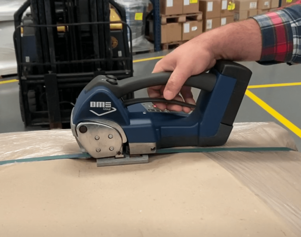 oms-mano-min-1024x805